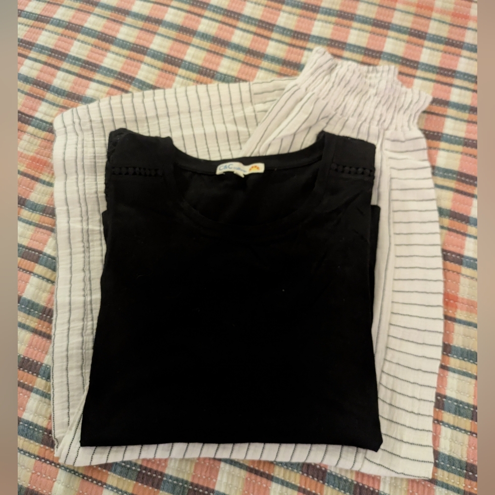 Women's Black And White Summer Outfit.